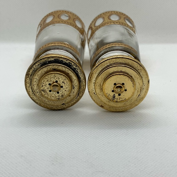 Vintage Gold MCM salt & Pepper shakers - Picture 3 of 4